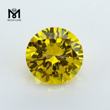 둥근 다이아몬드 커트 합성 입방 지르코니아 원석을 빛나는 황금 노란 정상