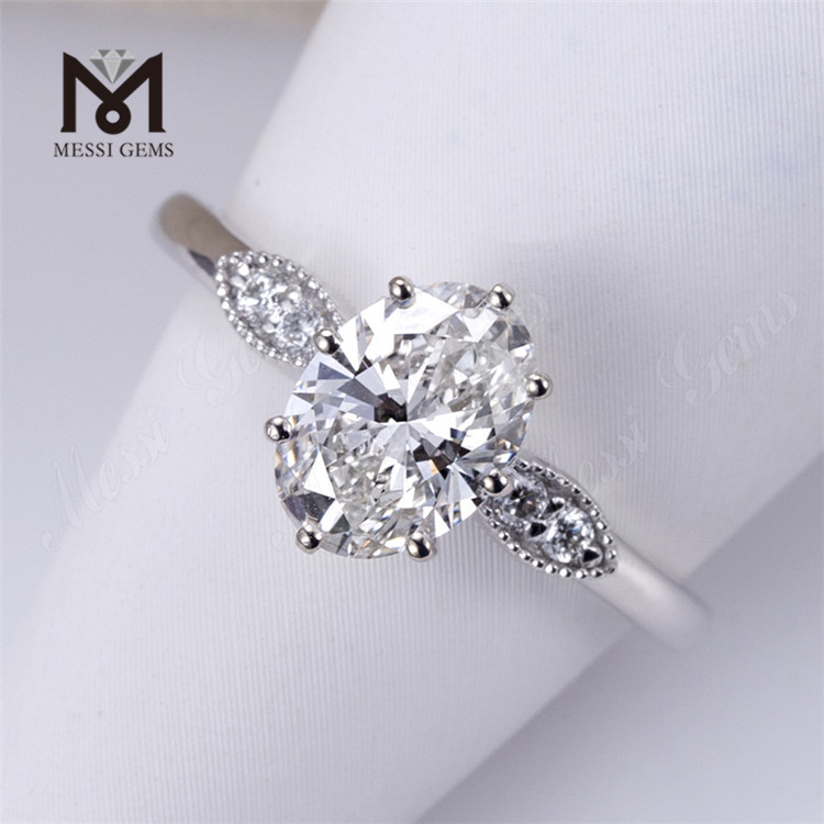 세 개의 스톤 랩 그로운 다이아몬드 클래식 스타일 18k 화이트 골드 타원형 약혼 반지